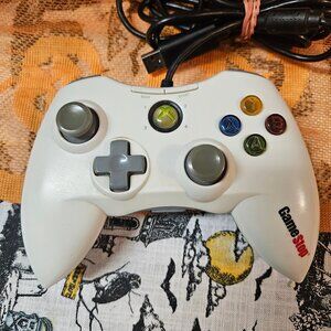 Xbox 360 Mad Catz GameStop Controller Wired w/ Breakway USB White Gray